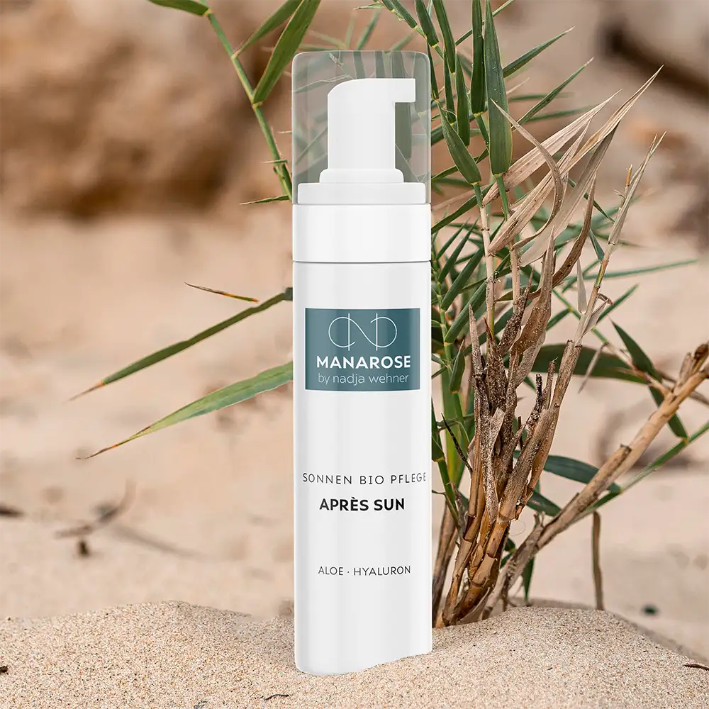 Eine Flasche Après Sun Aloe Hyaluron von Manarose Biokosmetik.