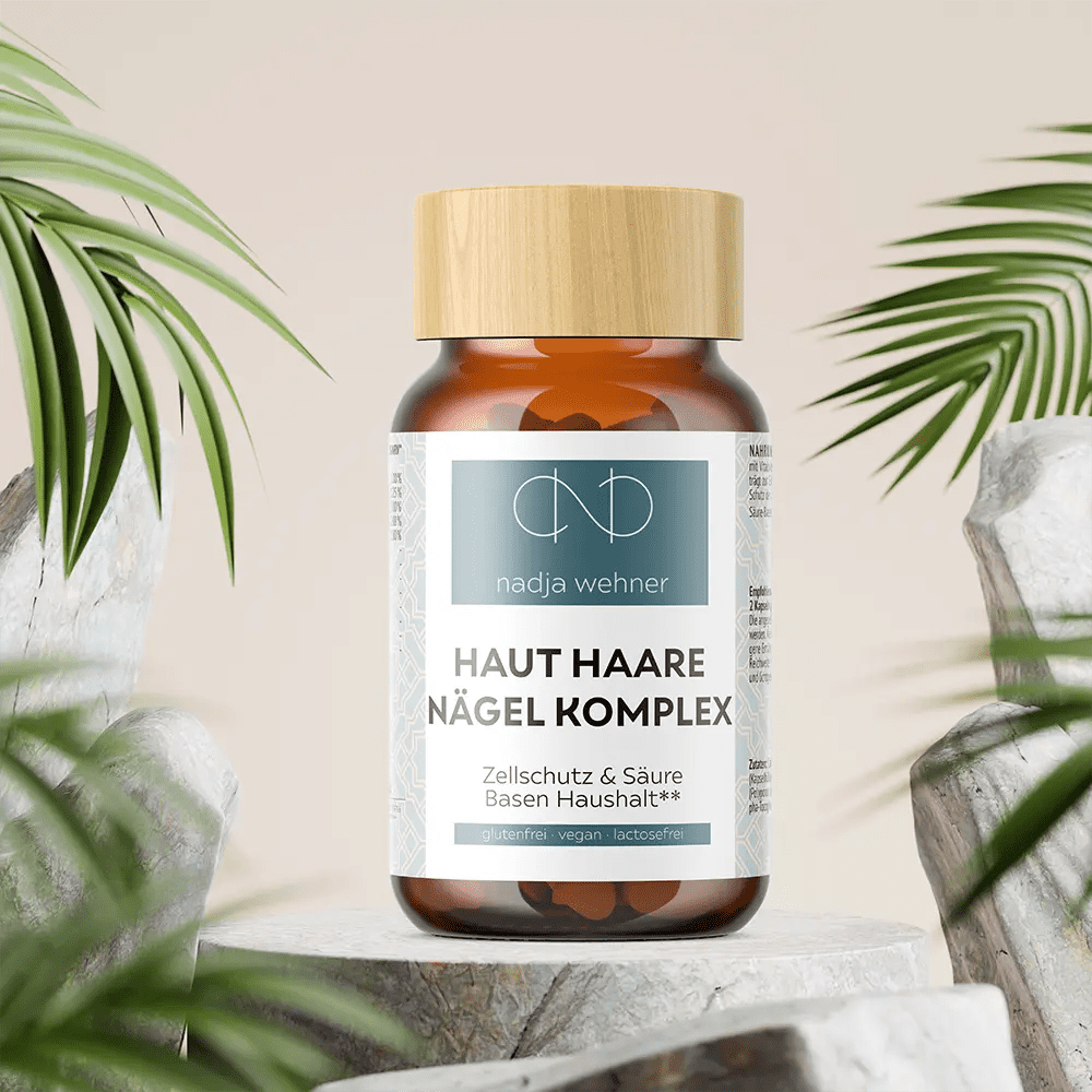 Eine Flasche Manarose Haut Haare Nägel Komplex fördert die Aufrechterhaltung des Zellschutzes und des Säure-Basen-Haushalts.